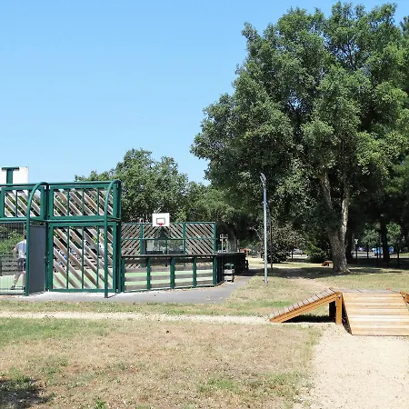 Camping Camping Sunissim L'airial By Locatour